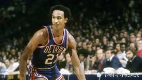 她在关键洞 她在关键洞