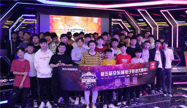 更是為了在 更是為了在