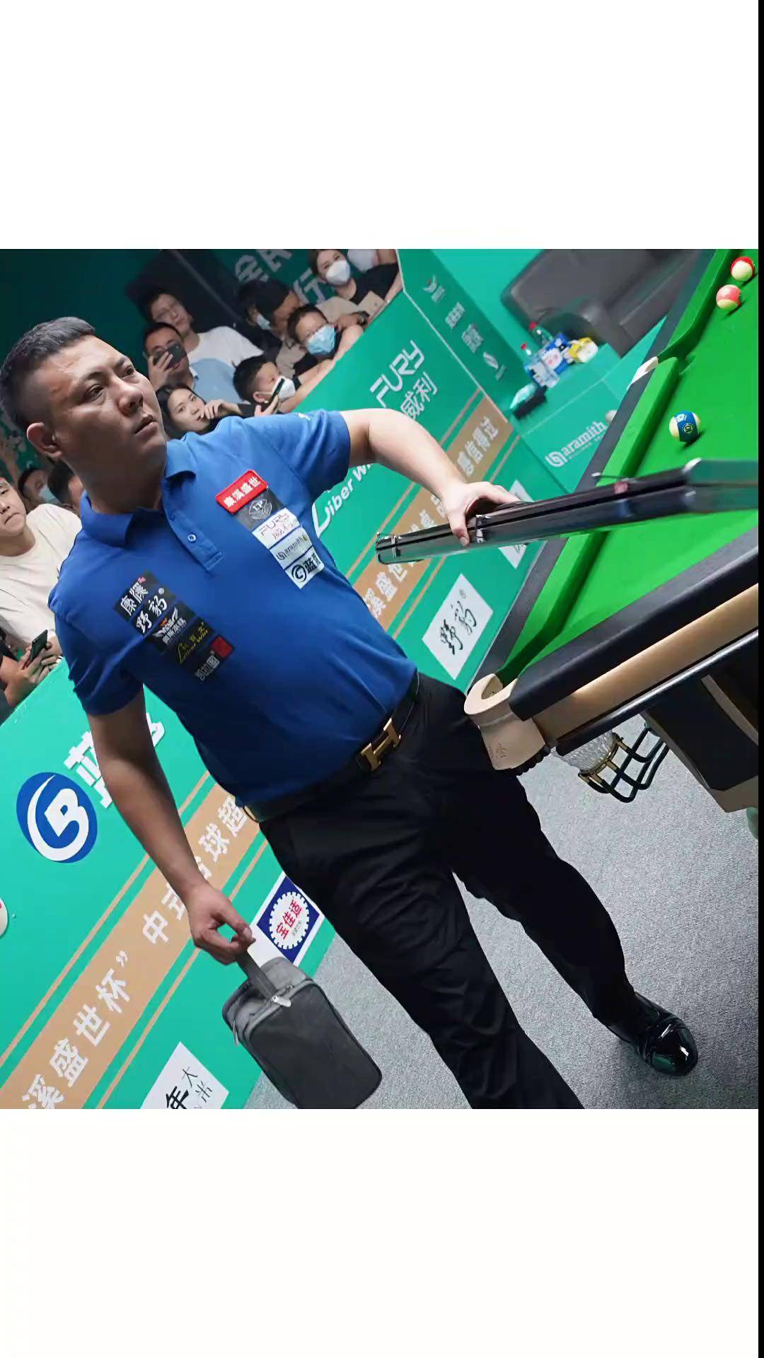 保持沉默背 保持沉默背